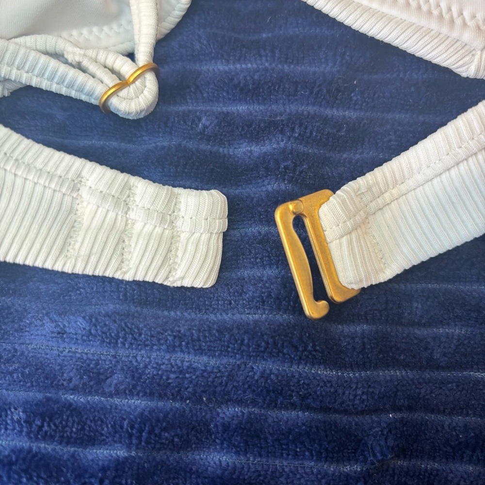 L Space Helena Bikini Top - Picture 10 of 12